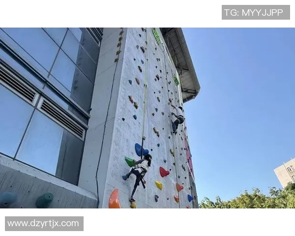 广州攀岩队在世界滑板锦标赛中以55分稳居积分榜首位